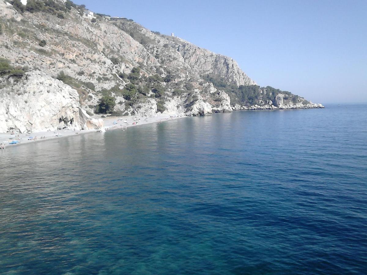 Vistas A Mar, En Paraje Natural La Herradura  Luaran gambar